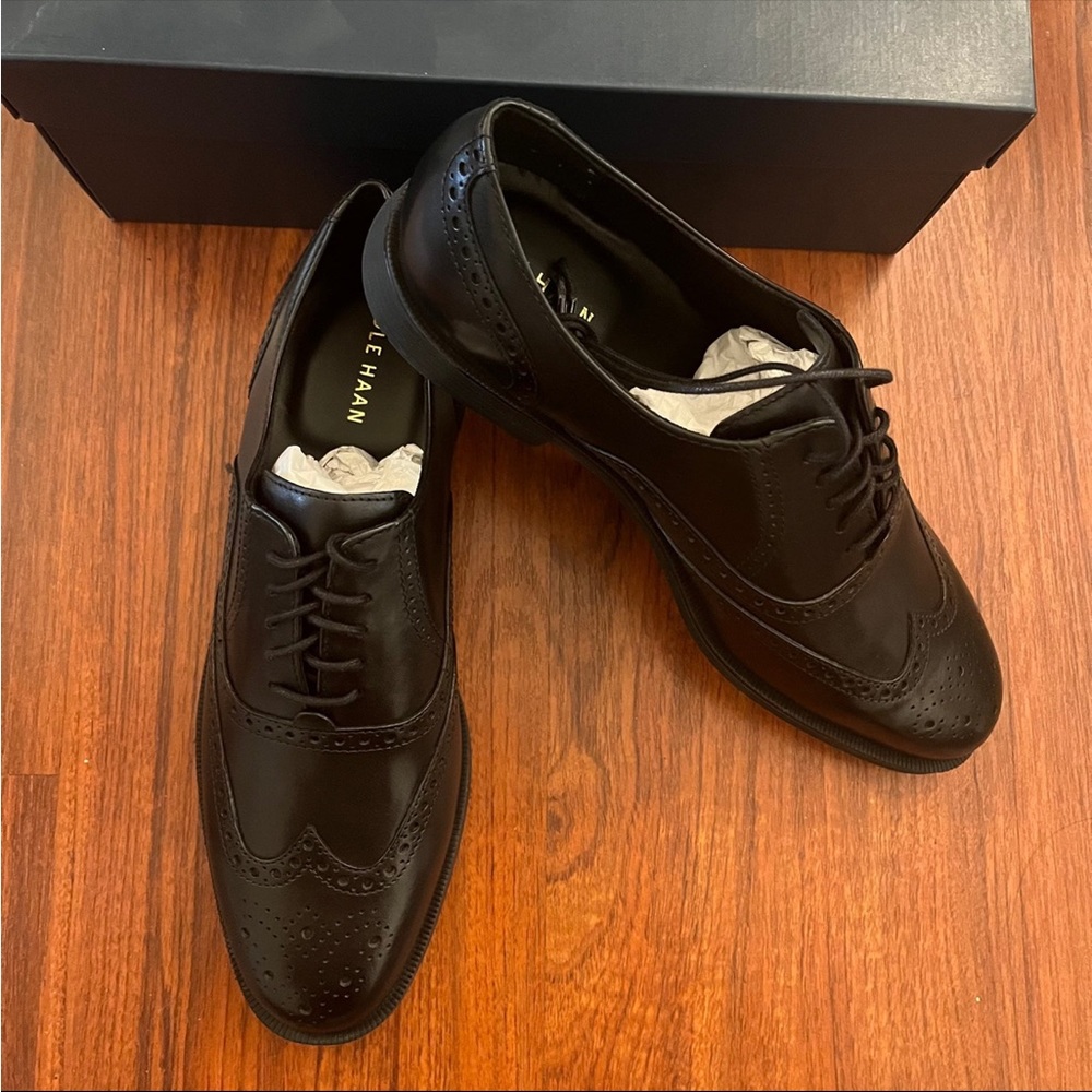 Cole Haan Mens Wingtip Oxford Size 10.5 Medium Width